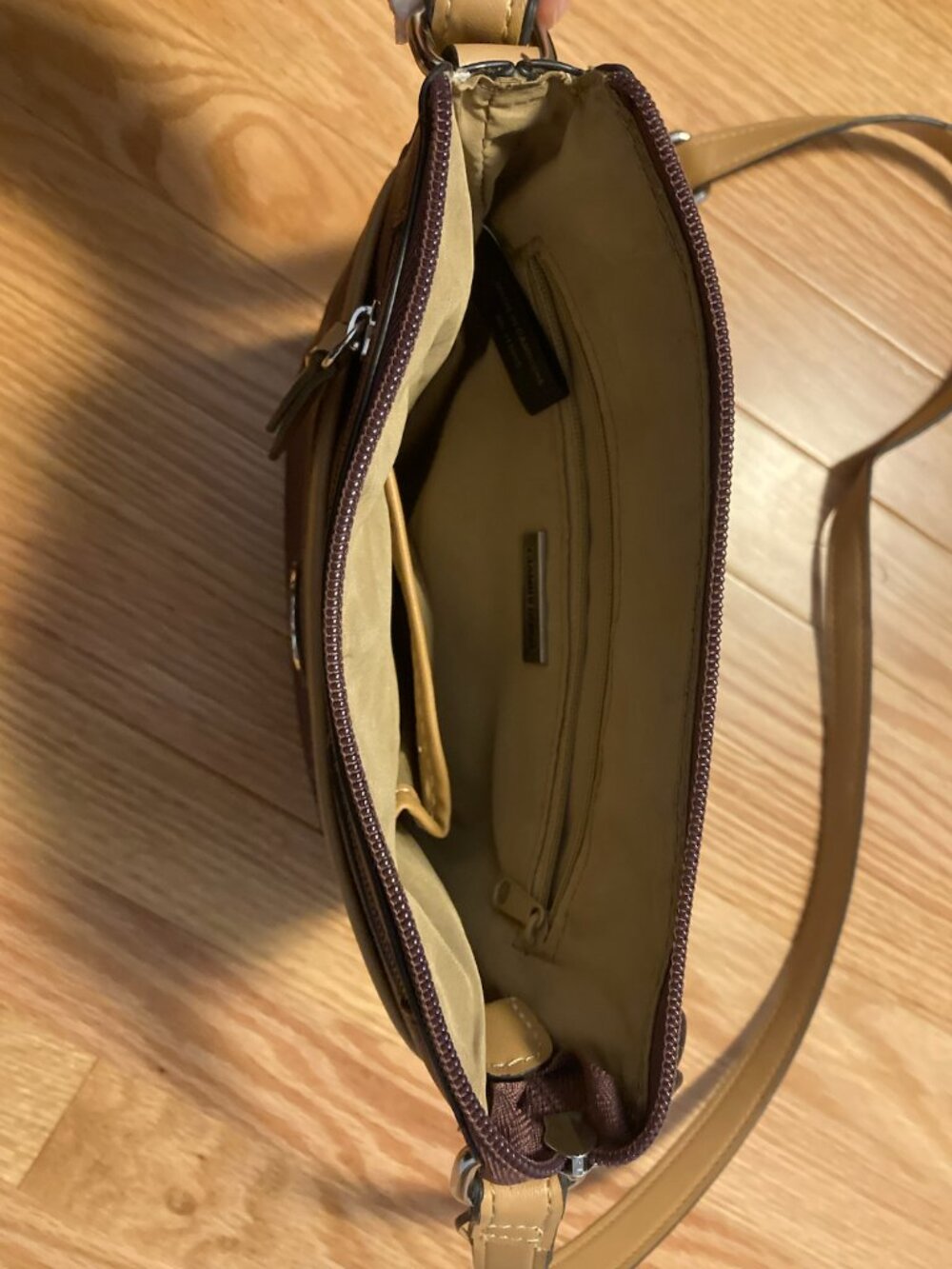 Giana Bernini Women's Saffiano Crossbody Burgundy Bag One Size - Picture 4 of 4